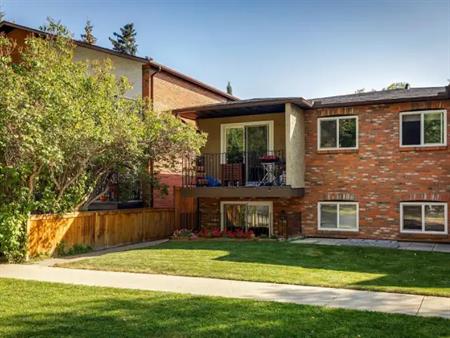 FULLY RENOVATED on The PARK in Sunnyside | #4 - 930 5A Street Northwest, Calgary