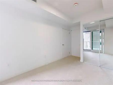 230 Simcoe Street #1330 | 230 Simcoe Street, Toronto