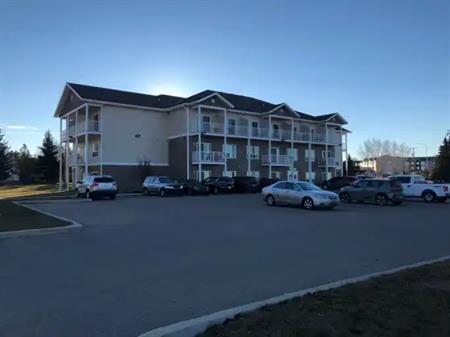 One-Bedroom Suite in a Quiet Building | 5202 Woodland Road, Innisfail
