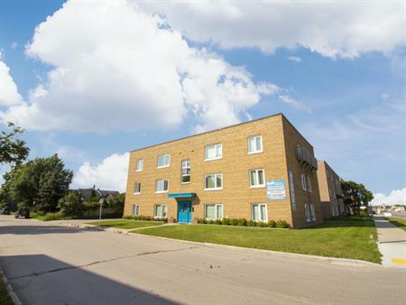 1800 Portage Avenue | 1800 Portage Avenue, Winnipeg