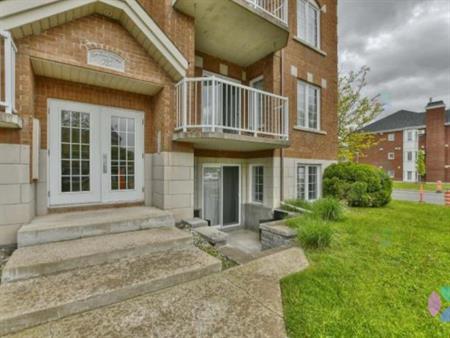 Magnifique logement 4 ½ situé au rez-de-jardin à Saint-Eustache