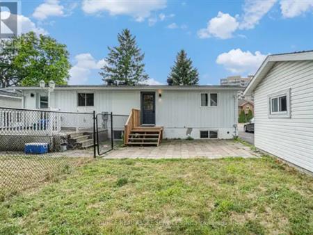 B - 17 OVERLAKE DRIVE | B - 17 OVERLAKE DRIVE, Ottawa