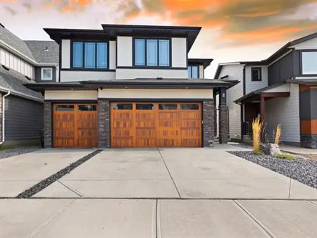 Luxury 4-Bedroom Estate Home in Rockland Park | 3,531 Sq Ft | Finished Basement | Calgary