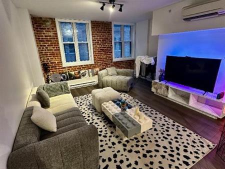 ONE MONTH RENT FREE DOWNTOWN LOFT MONTREAL