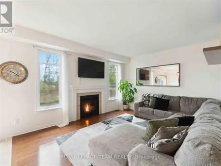 52 TAPADERO AVENUE | 52 TAPADERO AVENUE, Ottawa