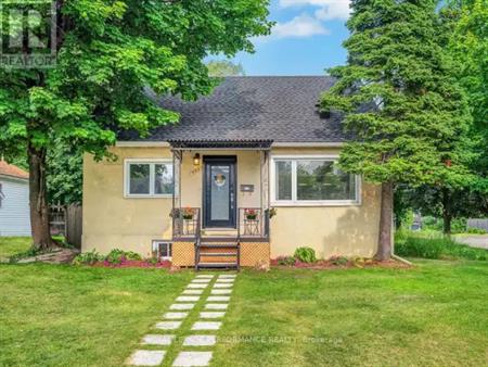 405 ALLEN BOULEVARD | 405 ALLEN BOULEVARD, Ottawa