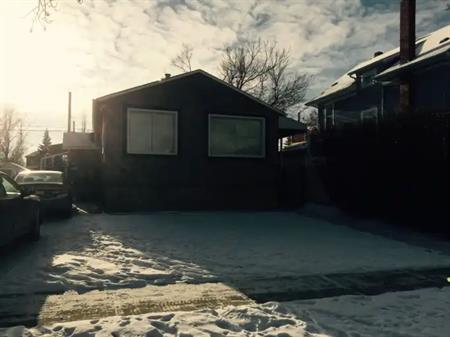Cozy Crescent Heights House | 319 11 Ave NE, Calgary