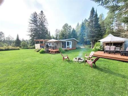 Maison, Chalet disponible à la location mensuelle, annuelle ou saisonnière pour 2 à 4 personnes
