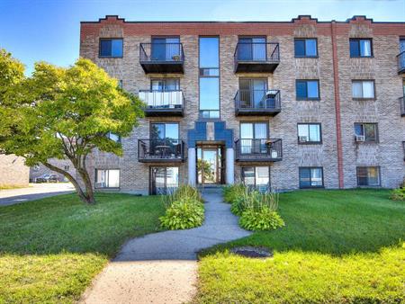 Condo lumineux 2 chambres avec balcon à Repentigny