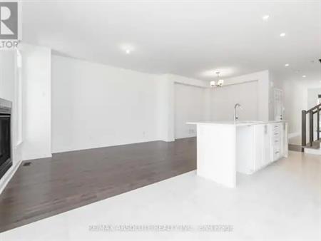234 ZINNIA WAY | 234 ZINNIA WAY, Ottawa