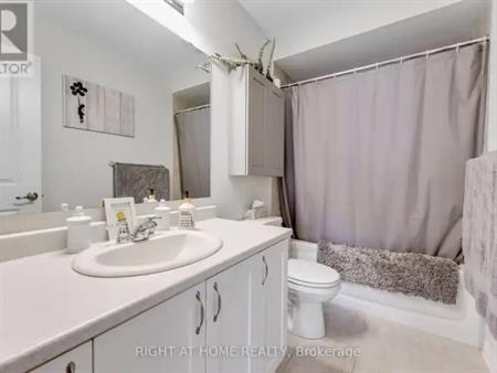 715 DERREEN AVENUE | 715 DERREEN AVENUE, Ottawa