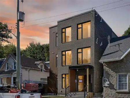 Old Ottawa East: 1-Bedroom Apartment | 123 Harvey Street, Ottawa