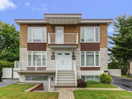 Étage de maison avec 3 chambres, grand jardin privé et 3 stationnements