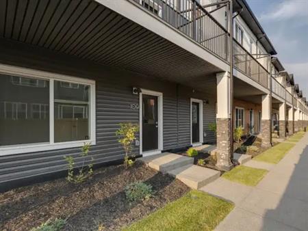 Beautiful Brand New 4 Bedroom Luxury Townhome with Double Attached Garage | 109 - 1862 Cornerstone Boulevard Northeast, Calga