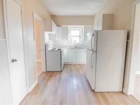595 King Street - 11 | 595 King Street -, Welland