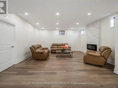 48 SILVER STERLING CRESCENT | 48 SILVER STERLING CRESCENT, Vaughan