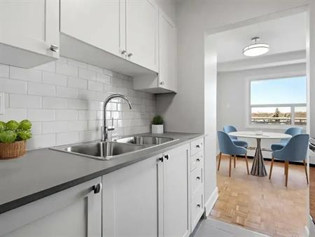 Silvercreek Terrace | 120 Edinburgh Road S., Guelph