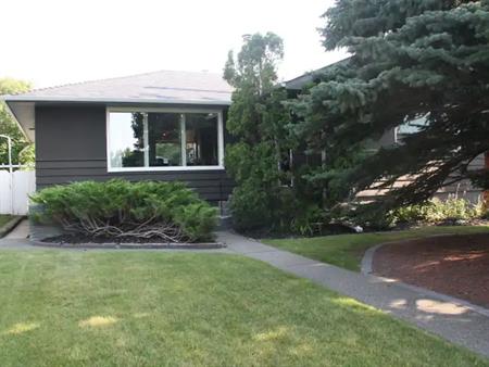 Elboya/Stanley Park – Bungalow with Parkview | 504 46 Avenue Southwest, Calgary