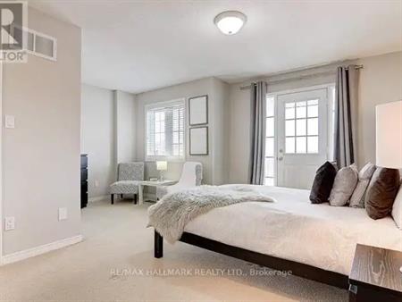 328 SILKEN LAUMANN DRIVE | 328 SILKEN LAUMANN DRIVE, Newmarket
