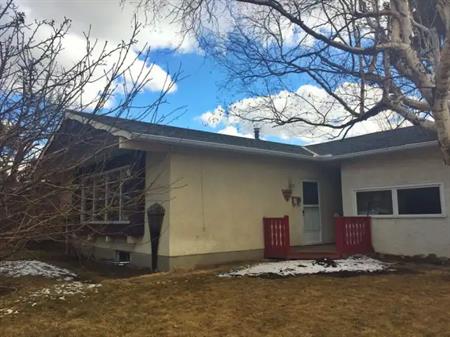 Bungalow in Brentwood NW | Calgary