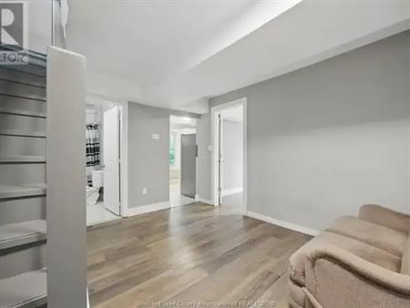 2226 JANETTE AVENUE | 2226 JANETTE AVENUE, Windsor