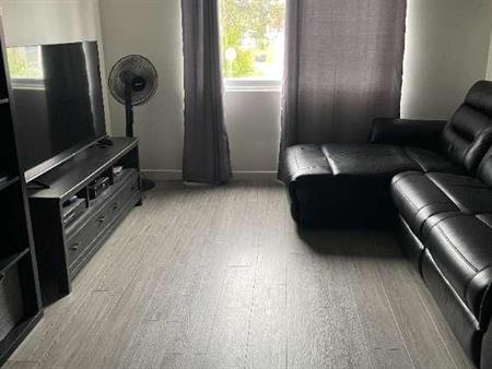 Grand 4 ½ lumineux situé au 2e étage sur la rue St-Michel à Sherbrooke