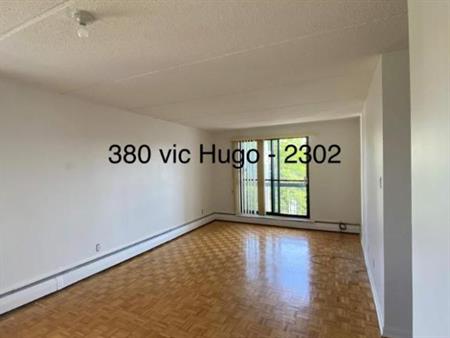 2 CH - 1 SDB - Saint-Jean-sur-Richelieu - $1,295 /mo