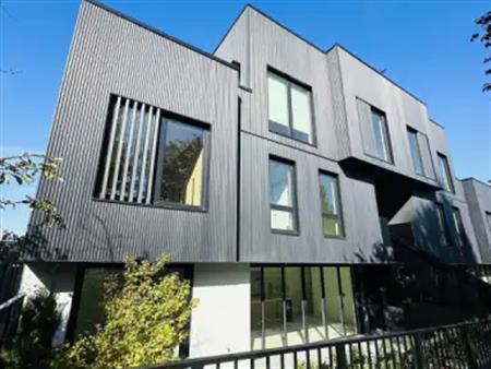 Soto | 561 West 28th Avenue, Vancouver