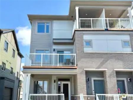 2021 BLOSSITE PRIVATE | 2021 BLOSSITE PRIVATE, Ottawa