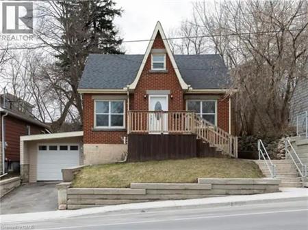 32 DUNDAS Street E | 32 DUNDAS Street E, Brantford