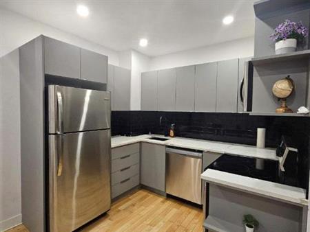 2 CH - 1 SDB - Montréal - $1,560 /mo