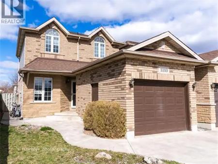 1010 SILVERDALE | 1010 SILVERDALE, Windsor