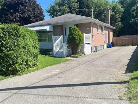 LOWER - 17 COLLINS CRESCENT | LOWER - 17 COLLINS CRESCENT, Aurora