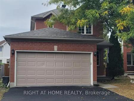 50 TRUMP AVENUE | 50 TRUMP AVENUE, Ottawa