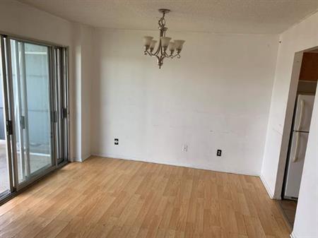 2 CH - 1 SDB - Côte Saint-Luc - $1,695 /mo