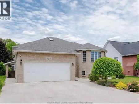 4316 GOLFCOURSE CRESCENT Unit# UPPER | 4316 GOLFCOURSE CRESCENT Unit# UPPER, Windsor