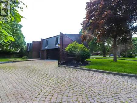 3710 DOUGALL AVENUE | 3710 DOUGALL AVENUE, Windsor