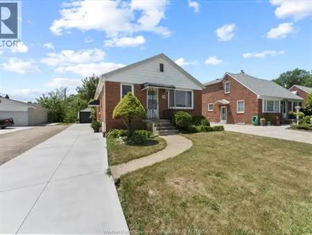 379 LAUZON ROAD | 379 LAUZON ROAD, Windsor