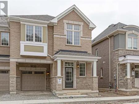 1832 THAMES CIRCLE | 1832 THAMES CIRCLE, Milton