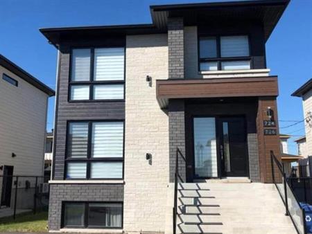 4 1/2 Beloeil disponible maintenant
