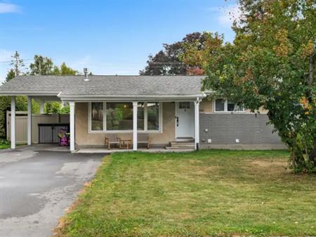 30 Vanson Avenue | 30 Vanson Avenue, Ottawa