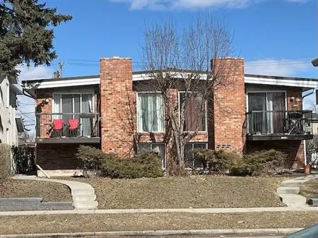Cosy 2 bedroom apartment, walking distance to downtown Calgary | B - 130 12 Avenue Northeast, Calgary