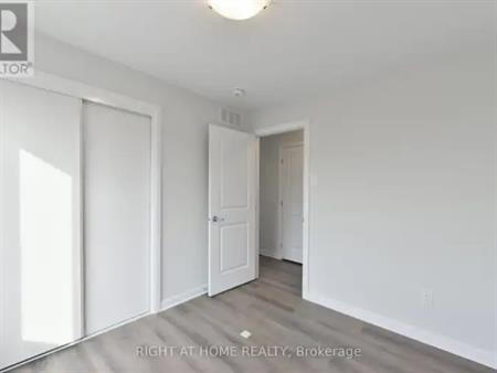 368 CLEARPATH PRIVATE | 368 CLEARPATH PRIVATE, Ottawa