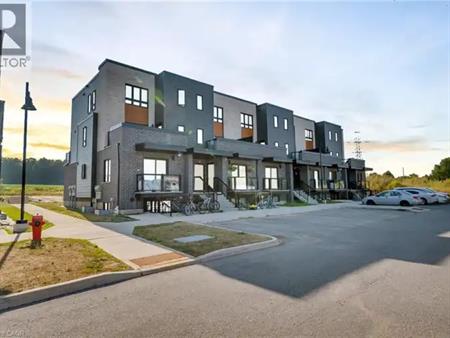 235 CHAPEL HILL Drive Unit# 11 | 235 CHAPEL HILL Drive Unit# 11, Kitchener