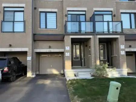 120 TENNANT CIRCLE | 120 TENNANT CIRCLE, Vaughan
