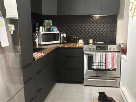 Disponible maintenant - 3 et demi - Rénové - Quartier St-Jean Baptiste