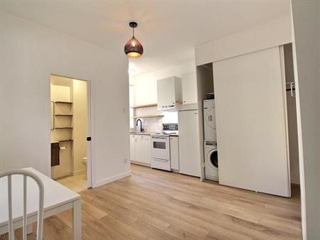 Studio entièrement meublé et refait à neuf