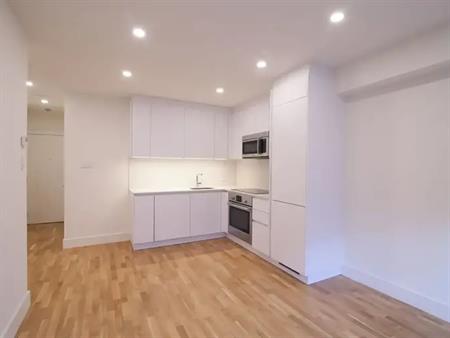 4390 Grand Boulevard | 4390 Grand Boulevard, Montreal