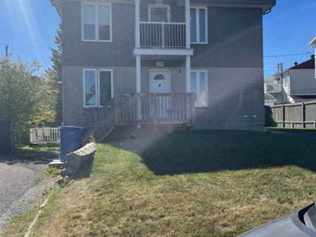 5 1/2 à louer à charlesbourg