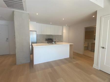 2 CH - 1 SDB - Montreal - $2,120 /mo